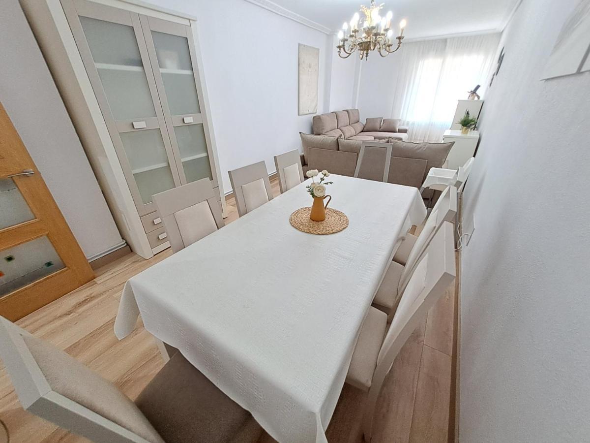 Apartamento De 120M2 Al Lado De Cabarceno Saron Exterior photo